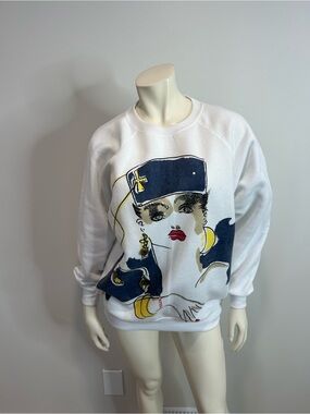 Beautiful White Graphic Crewneck Sweater with Navy and Yellow Portrait❤️L